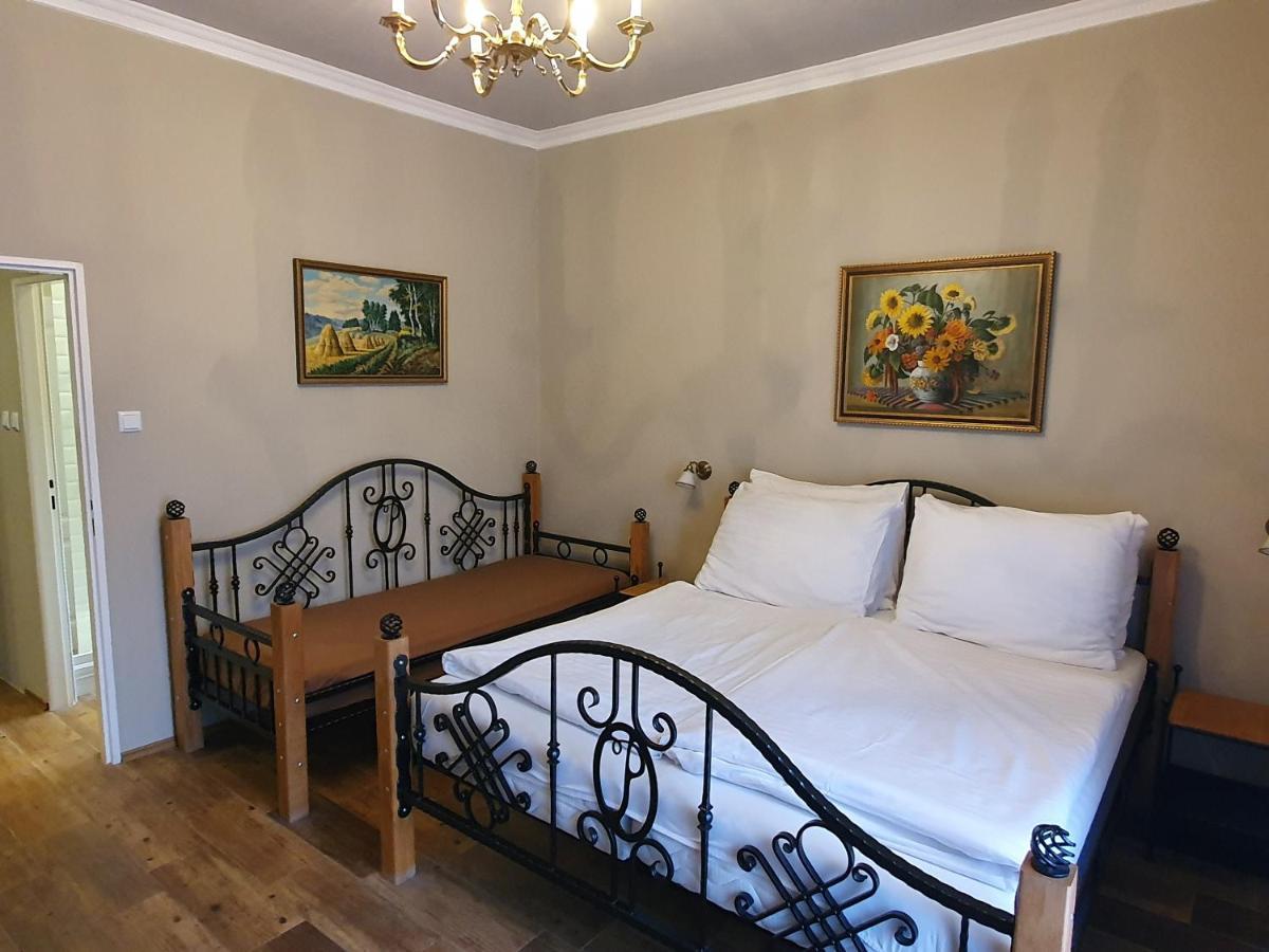 Lesni Hotel Perslak Nova Bystrice Room photo